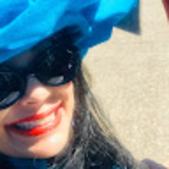 Meet your Posher, Stefanie - Picture 1 of 1